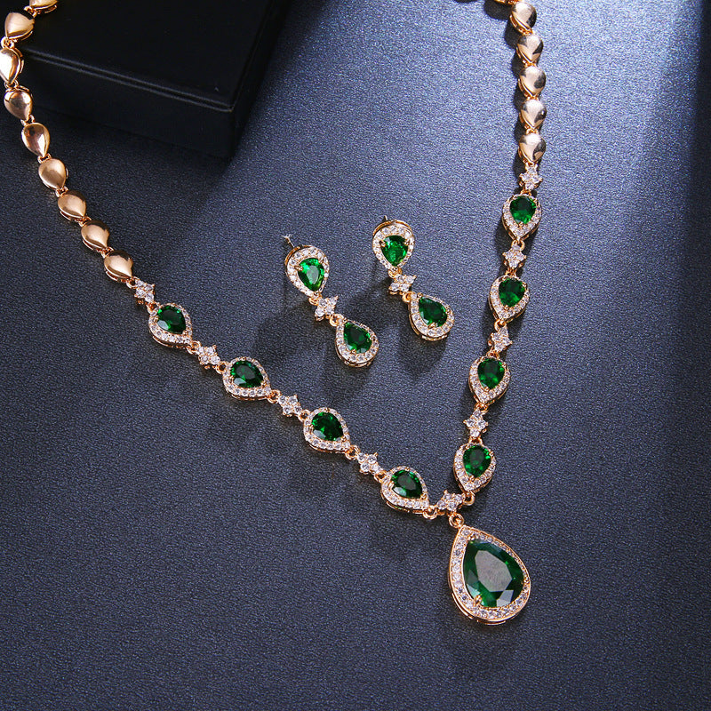 Luxurious Emerald Green Jewelry Set