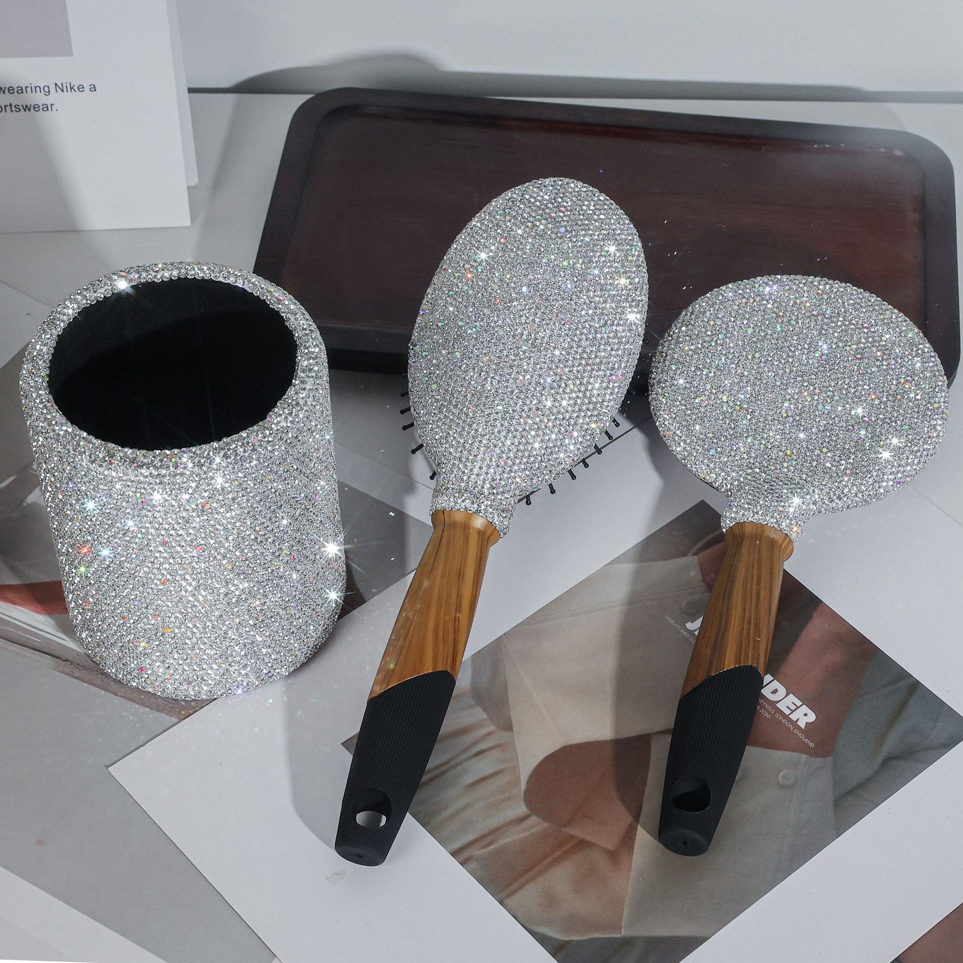 Shimmering 3-Piece Set - Mini Mirror, Hair Comb & Organizer