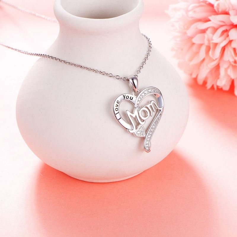I Love You Mom Necklace
